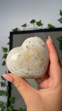 Load image into Gallery viewer, Green & White Ocean Jasper Heart