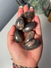 Load image into Gallery viewer, Flashy Moonstone/Sunstone Tumbles