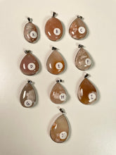 Load image into Gallery viewer, Flower Agate Pendant Necklace