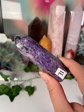 Load image into Gallery viewer, Charoite Tower