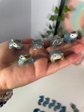 Load image into Gallery viewer, Blue Onyx Frog