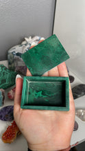 Load image into Gallery viewer, Mini Malachite Jewelry Box #55