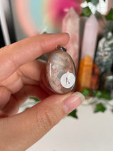 Load image into Gallery viewer, Flower Agate Pendant Necklace