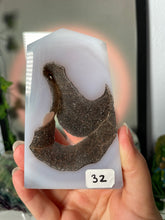 Load image into Gallery viewer, Agate Slice Towers