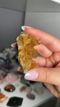 Load image into Gallery viewer, Peruvian Selenite #34