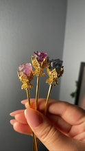 Load image into Gallery viewer, Fluorite Eternal Roses
