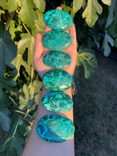 Load image into Gallery viewer, Malachite with Chrysocolla Palmstones
