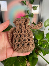 Load image into Gallery viewer, Crochet Crystal Bags
